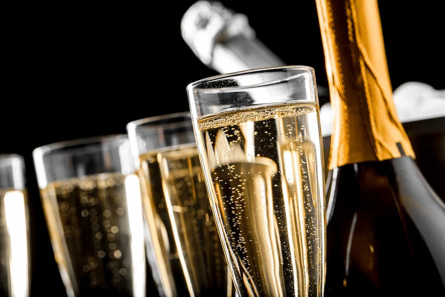 Warum hat Champagner so viele Perlen? Einfach erklärt